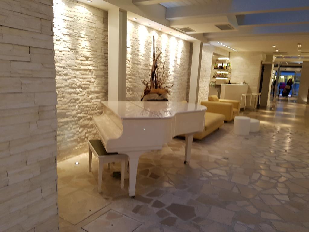 Hotel Sorriso มิลาโน แมริตทิมา ภายนอก รูปภาพ