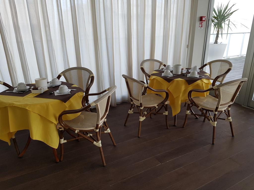 Hotel Sorriso มิลาโน แมริตทิมา ภายนอก รูปภาพ