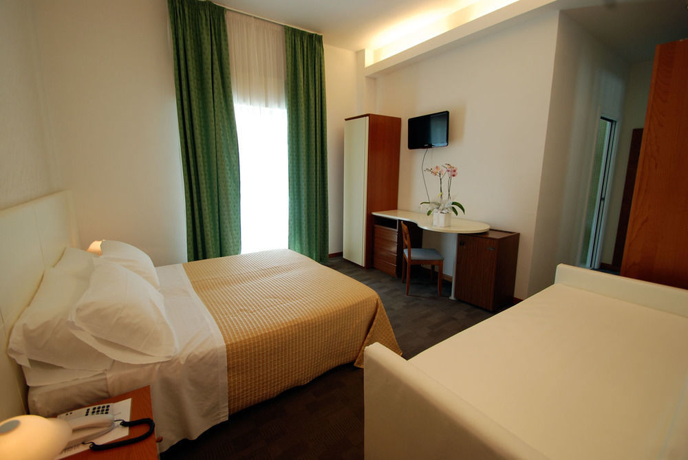 Hotel Sorriso มิลาโน แมริตทิมา ภายนอก รูปภาพ