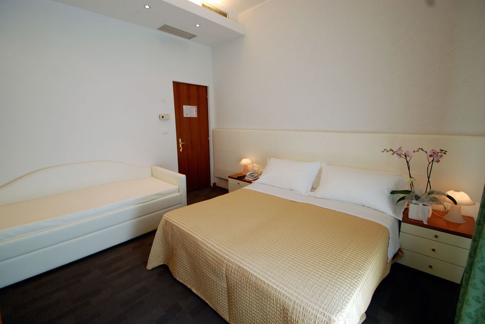 Hotel Sorriso มิลาโน แมริตทิมา ภายนอก รูปภาพ